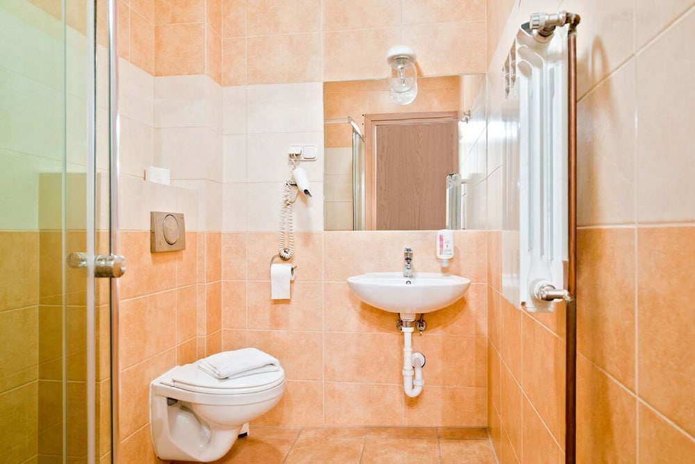 Aparthotel Miodosytnia 54/54