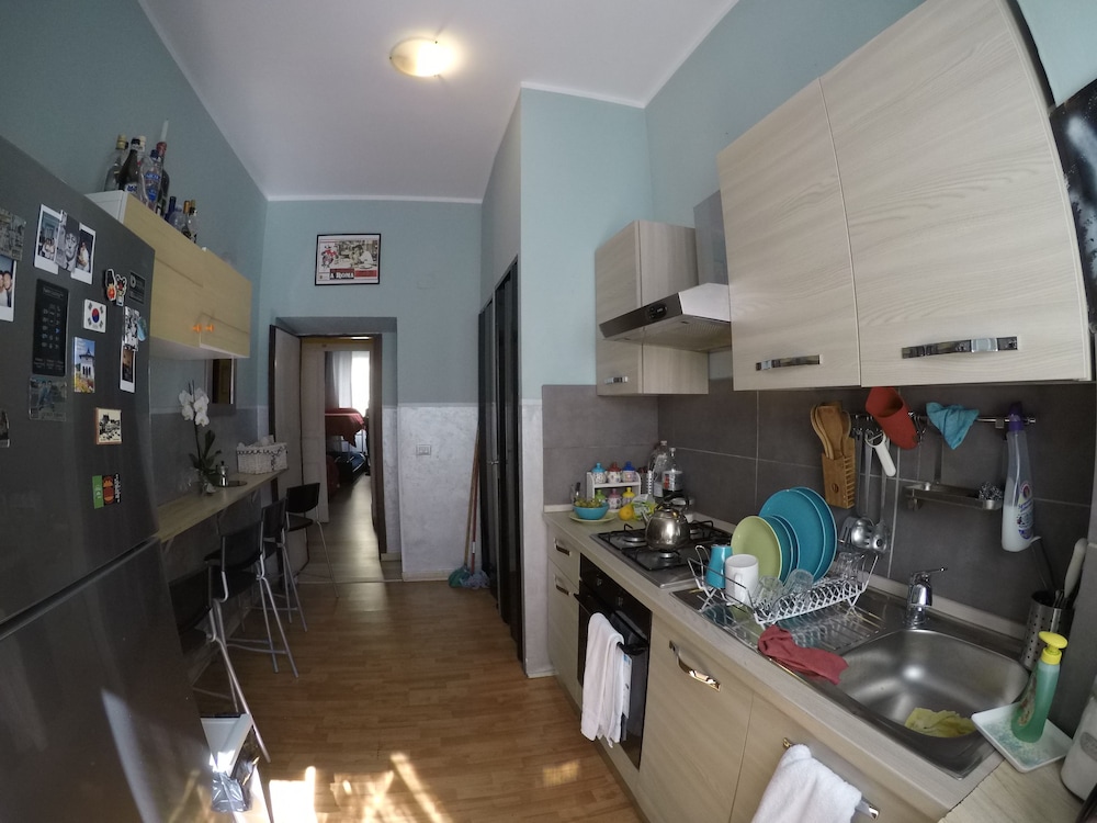 Roman Holidays Hostel 50/50