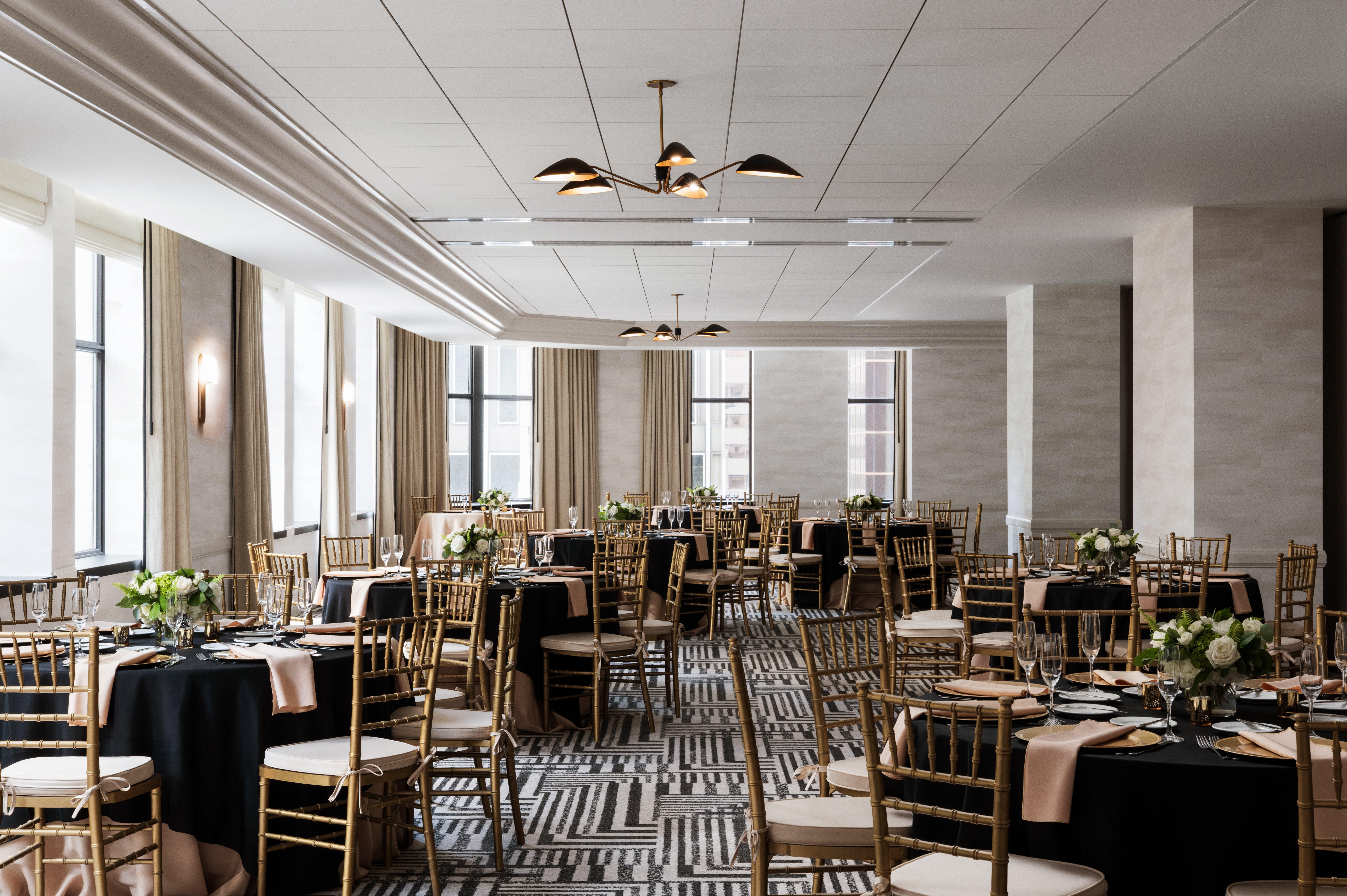 Kimpton Hotel Monaco Baltimore Inner Harbor 64/82
