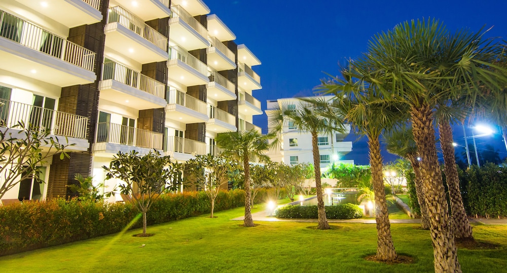 The Sea Condominium 63/67