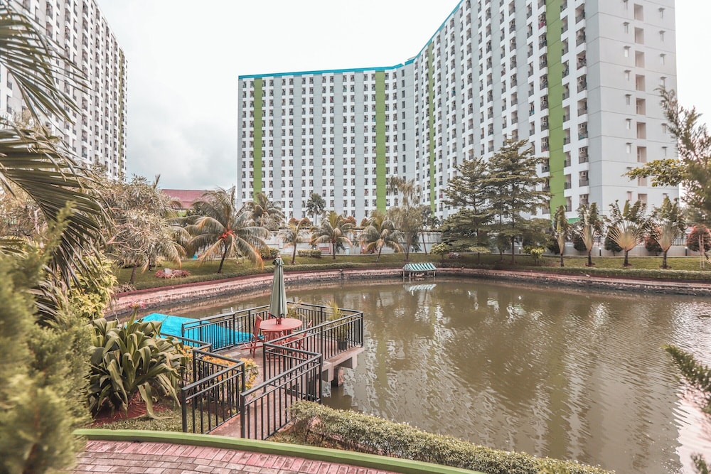 OYO 498 Green Lake View Ciputat 63/65