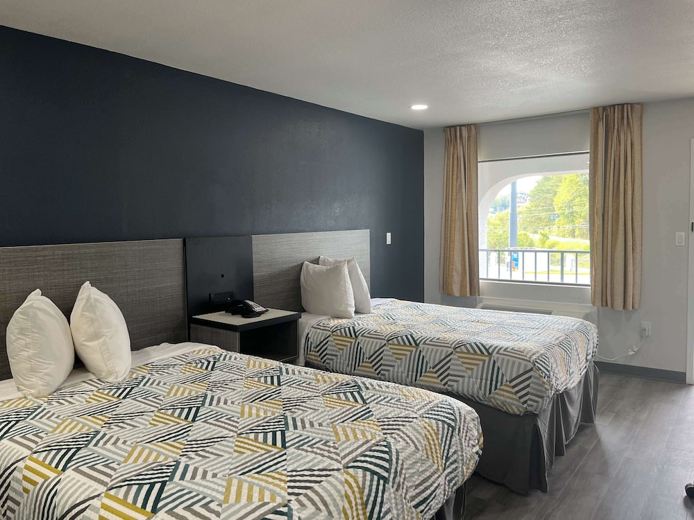 Motel6 Vicksburg, MS 27/35