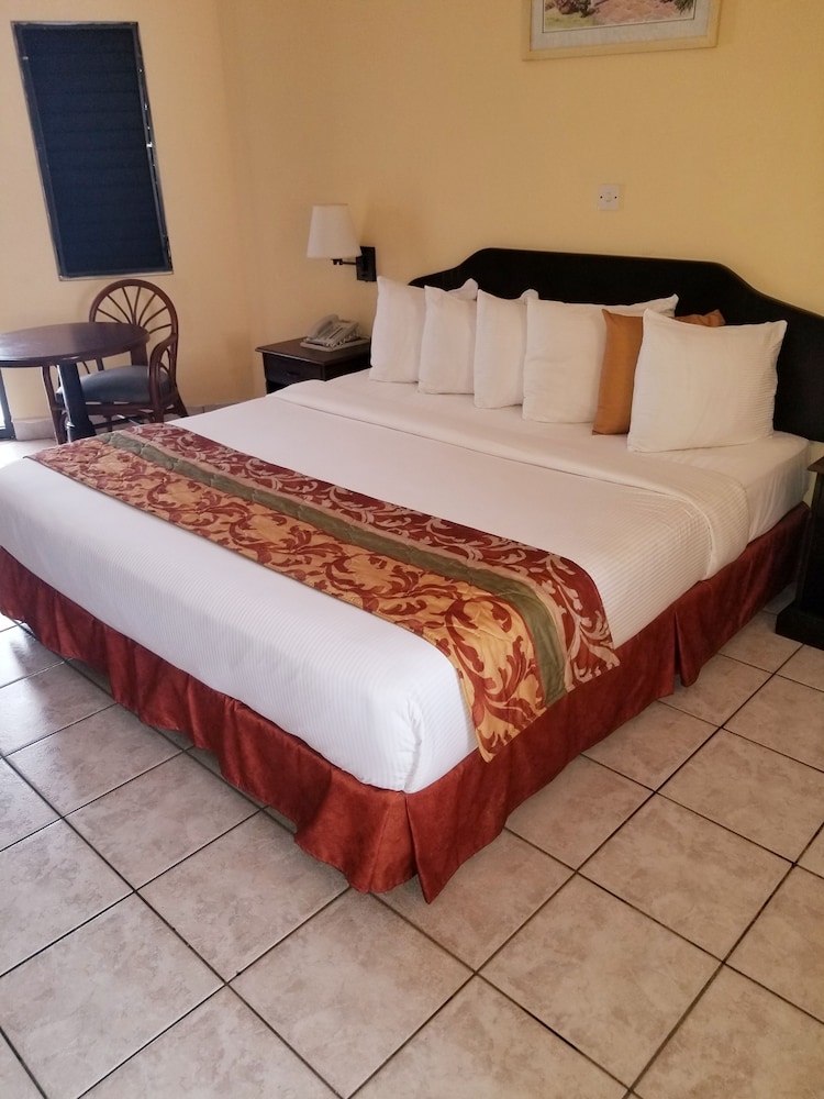 Allamanda Beach Resort 9/47