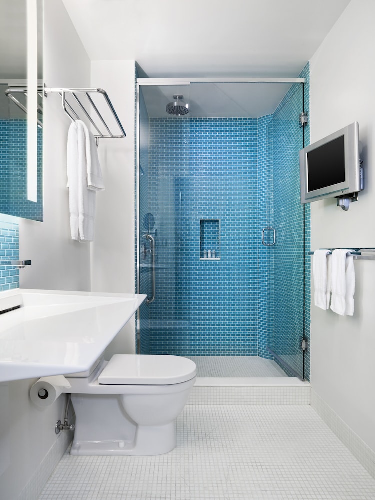 STUDIO, SUITE, ACCESSIBLE