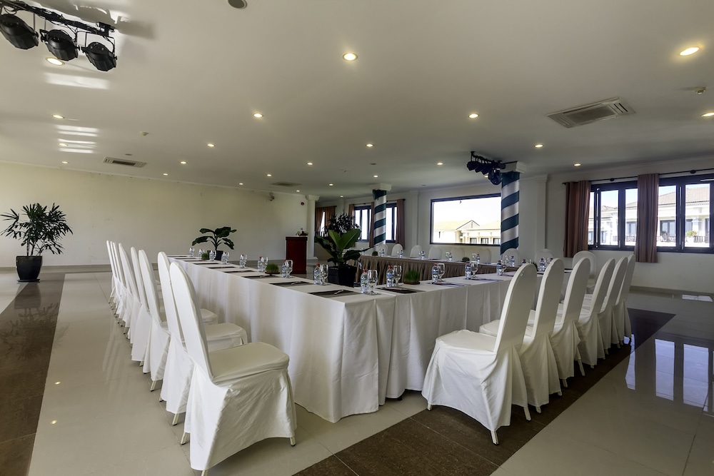 Lotus Muine Beach Resort Spa 32/50
