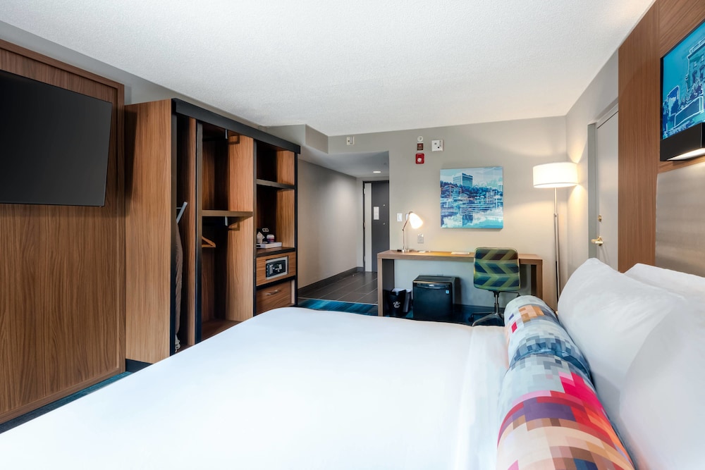Aloft Columbia Harbison (Ex Wingate by Wyndham) 7/50