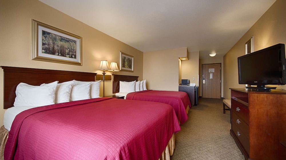Best Western Penn-Ohio Inn & Suites 12/27