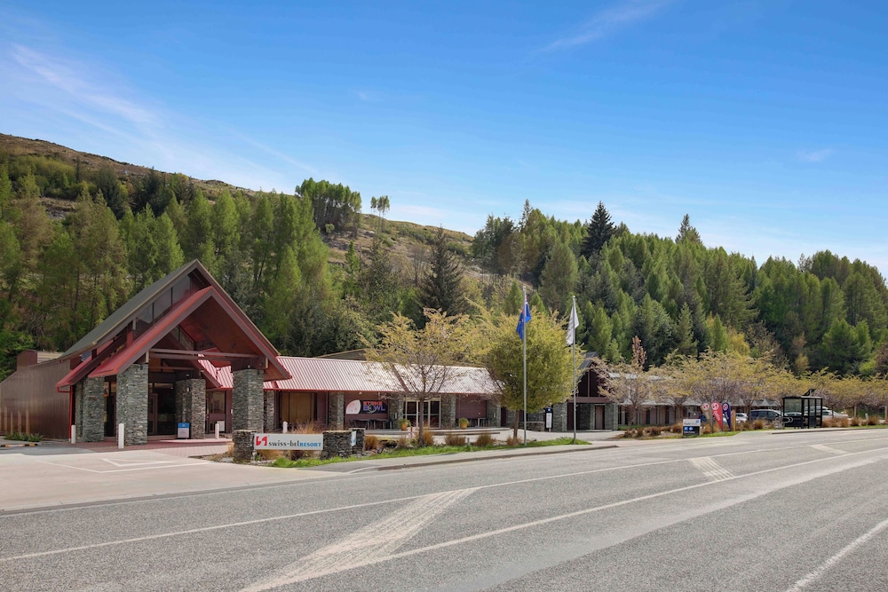 Swiss-Belresort and Villas Coronet Peak 6/65