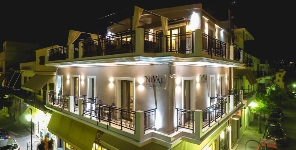 Nival Luxury Suites 1/50