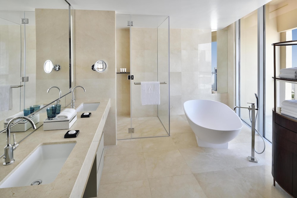 PRESIDENTIAL, SUITE, MULTIPLE BEDS, CITY VIEW
