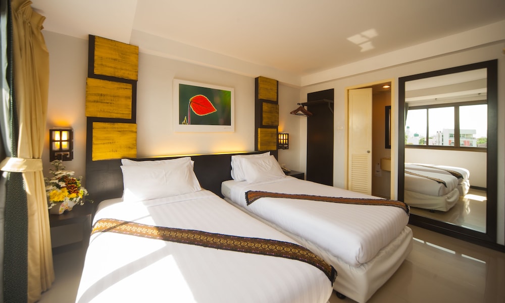Crystal Inn Phuket 10/38