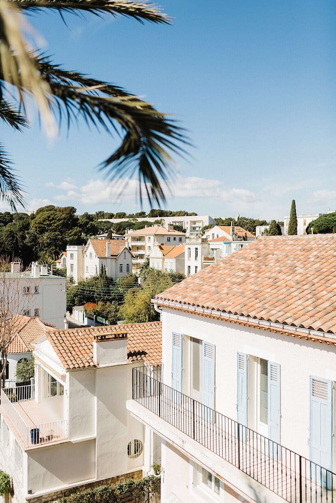 Les Voiles Hotel 4/50