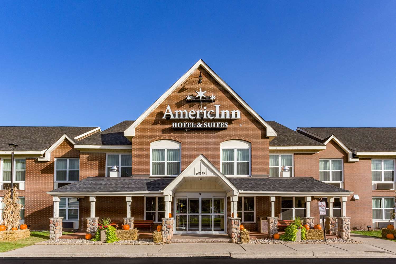AmericInn by Wyndham Burnsville 2/20