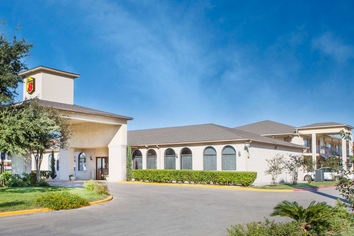 Super 8 By Wyndham San Antonio At I-10 2/25