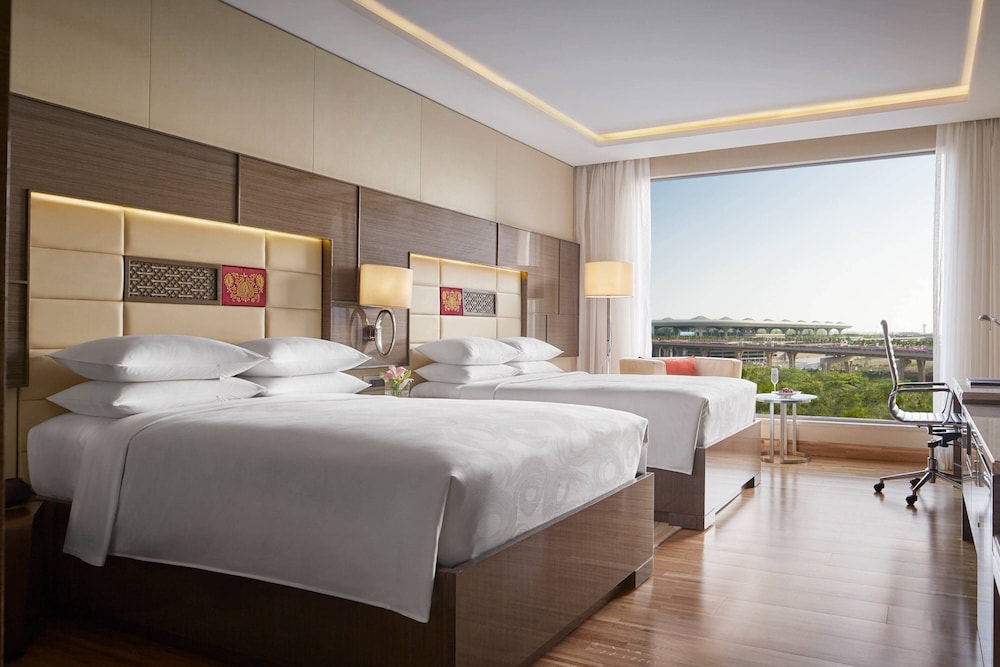 room, 2 double beds, pool view