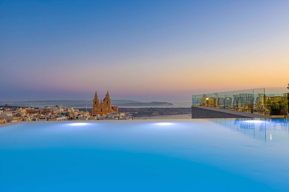 Solana Hotel & Spa 131/136