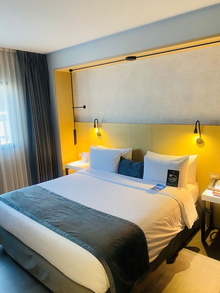 EXECUTIVE, DOUBLE BED