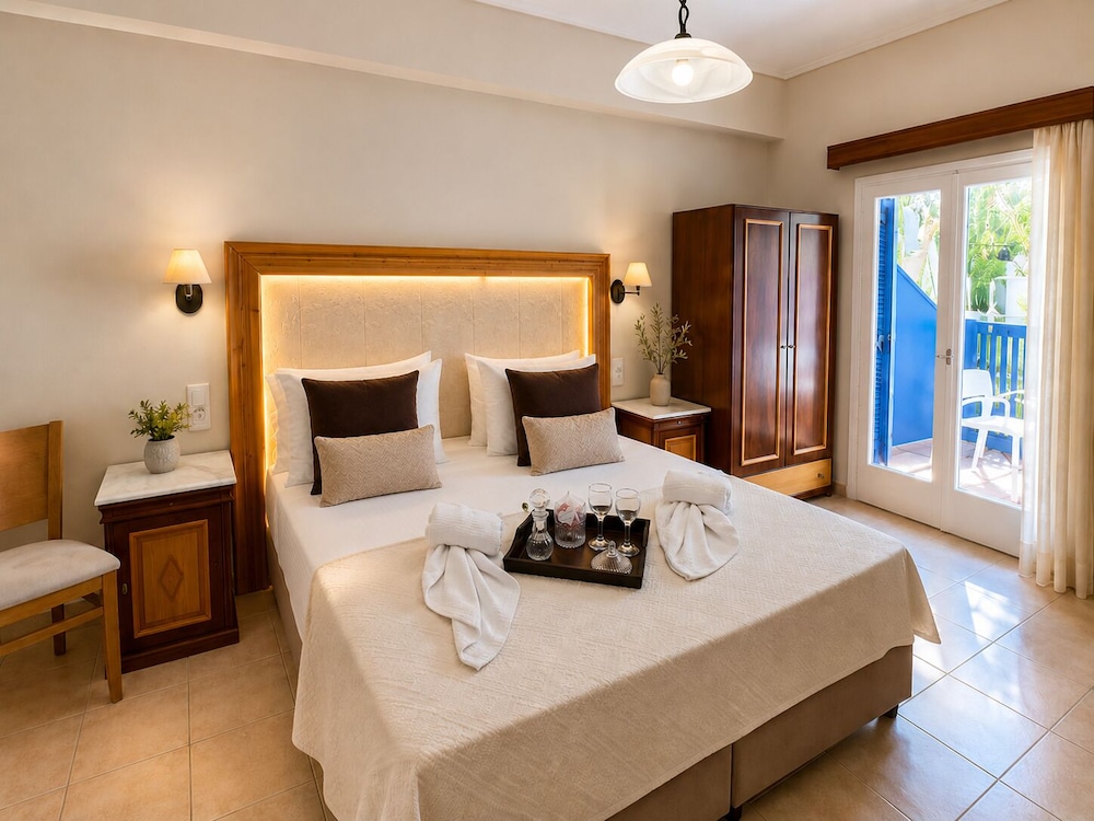 Karidis Hotel 12/48