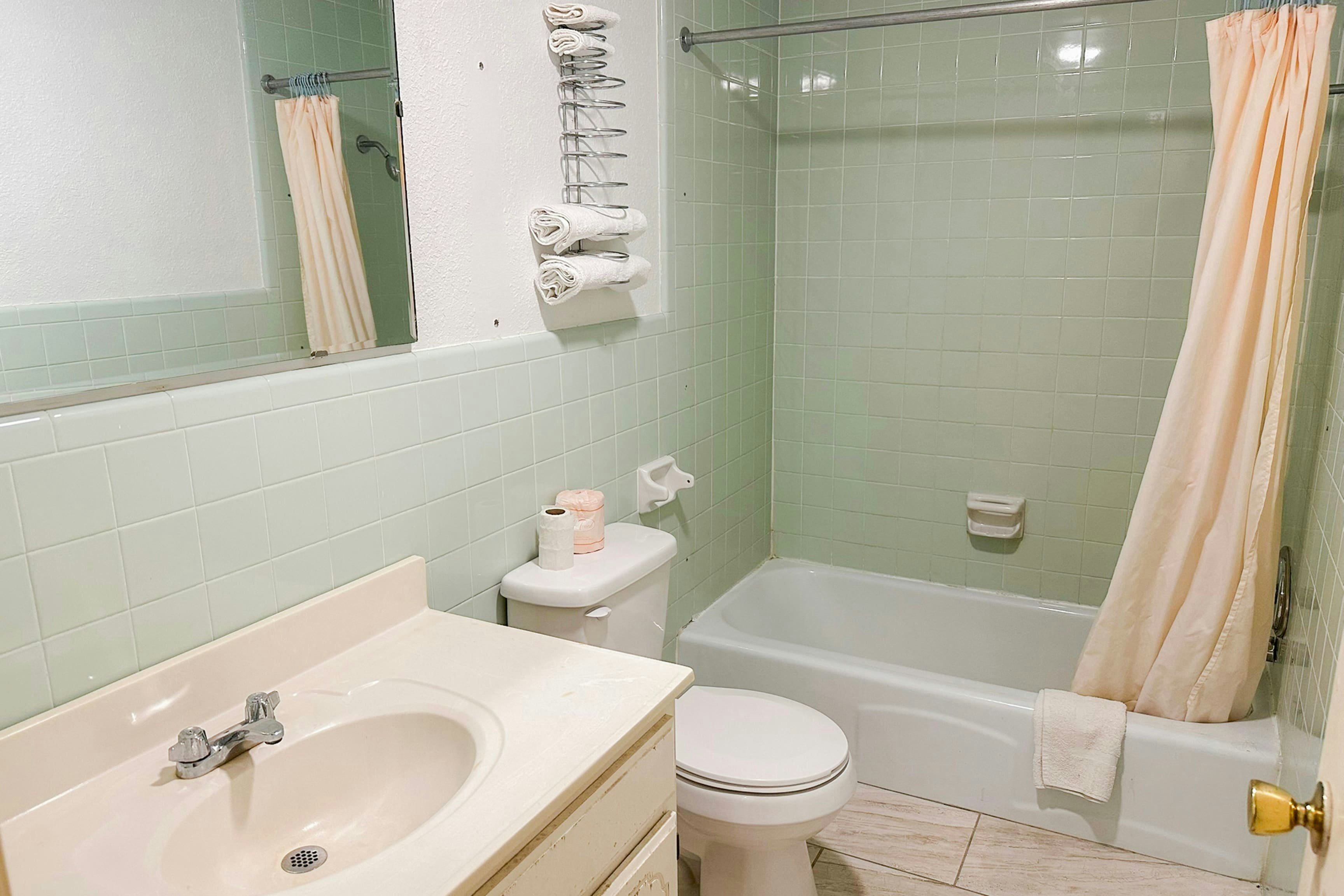 Shamrock Kings Inn By OYO Marked Tree I-555 15/20