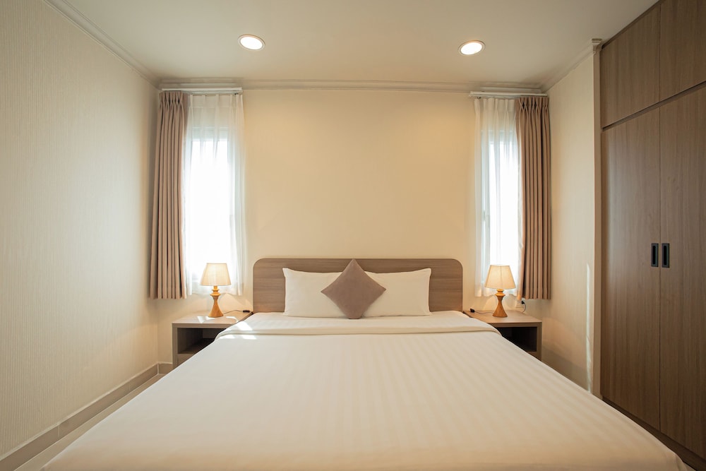 Mayfair Suites - Wmc Tower 13/70