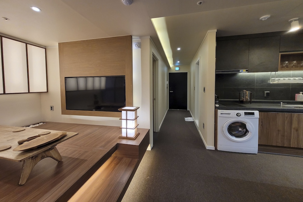 UH Suite The Jongno 30/44