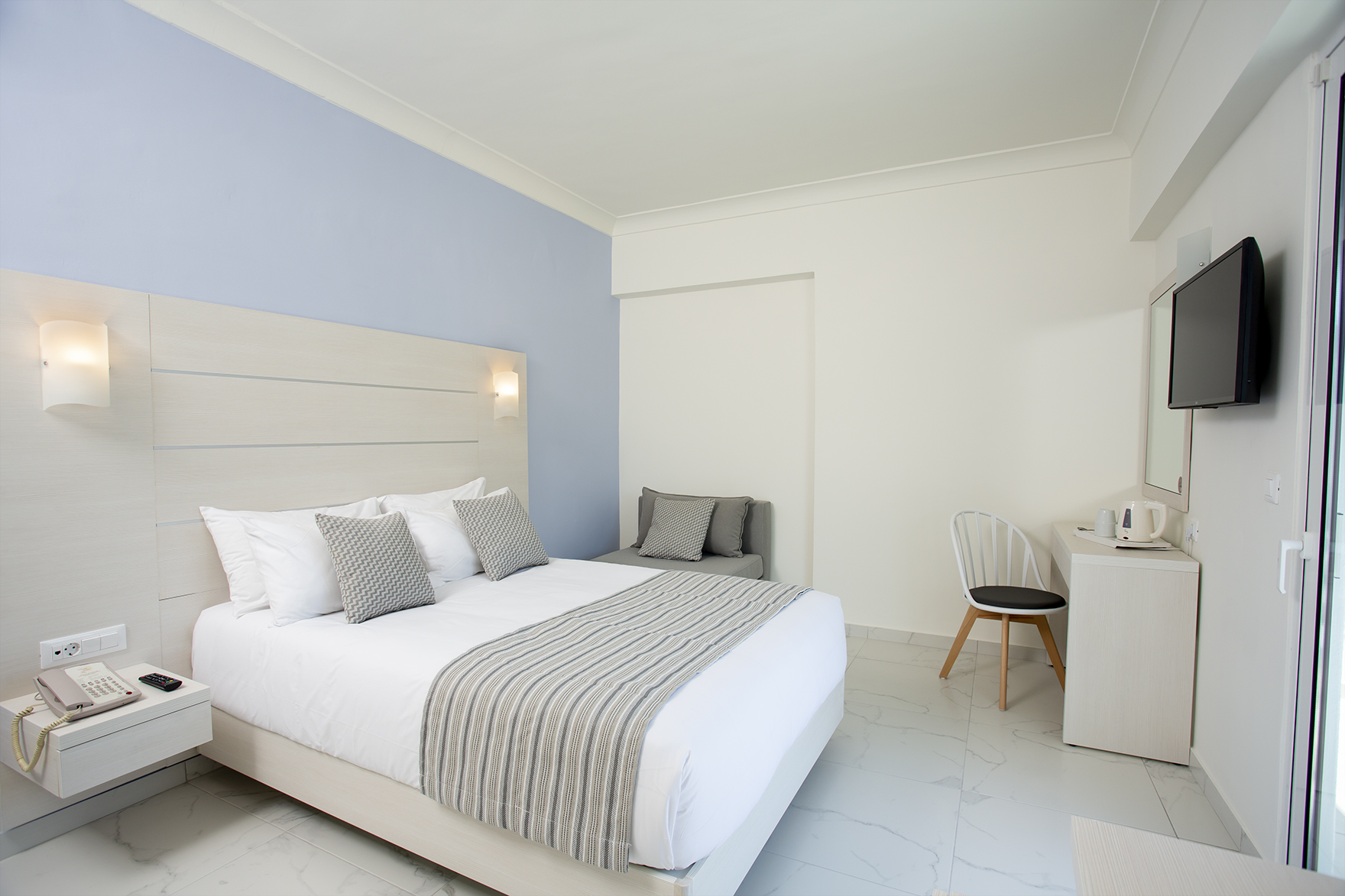 Rhodos Horizon Blu - Adults Only 9/41