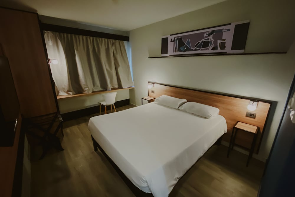 Ibis Mendoza 28/71