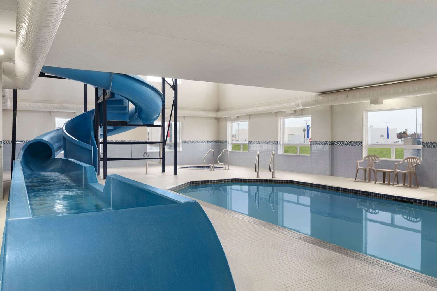 Days Inn & Suites by Wyndham Yorkton 15/38