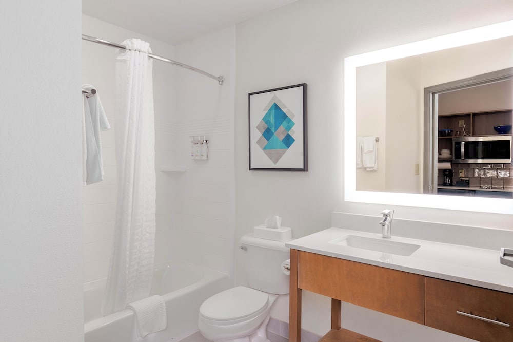 Candlewood Suites Oklahoma City-Moore 36/38