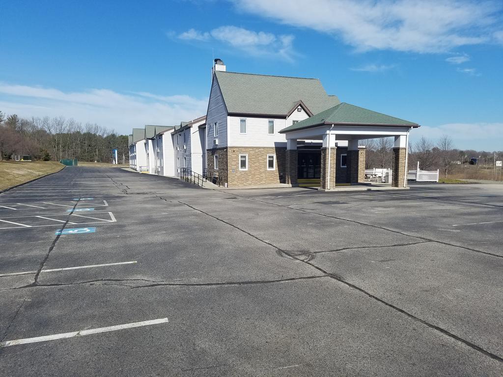Residences At Solomon Pond 43/50