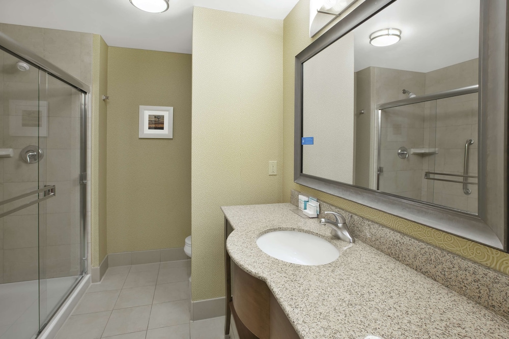 Hampton Inn And Suites Wichita Northeast 13/28