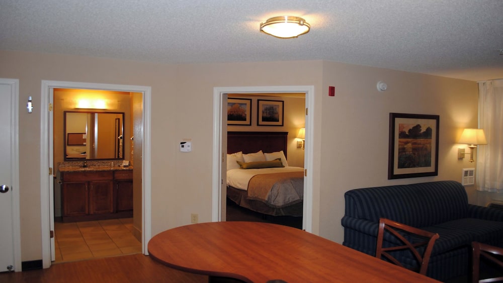 Candlewood Suites Colonial Heights Fort Lee 27/43