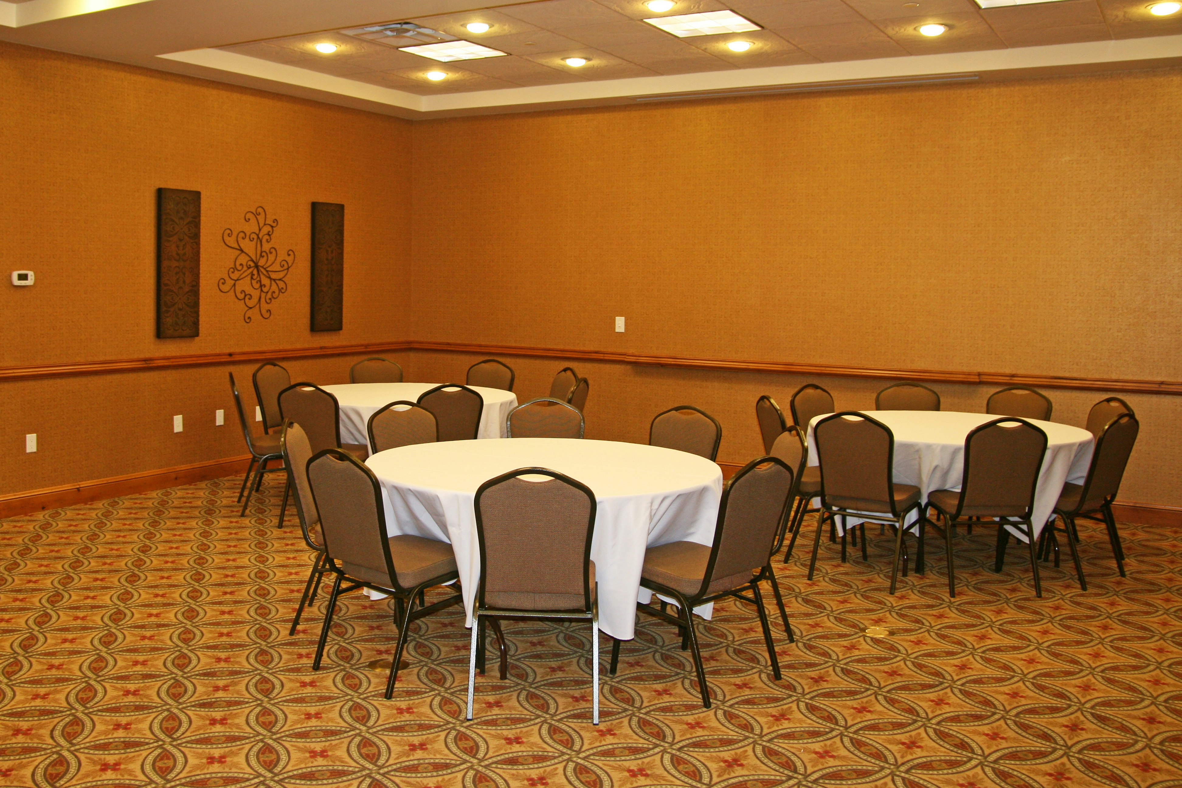 Hampton Inn & Suites Buffalo 10/14