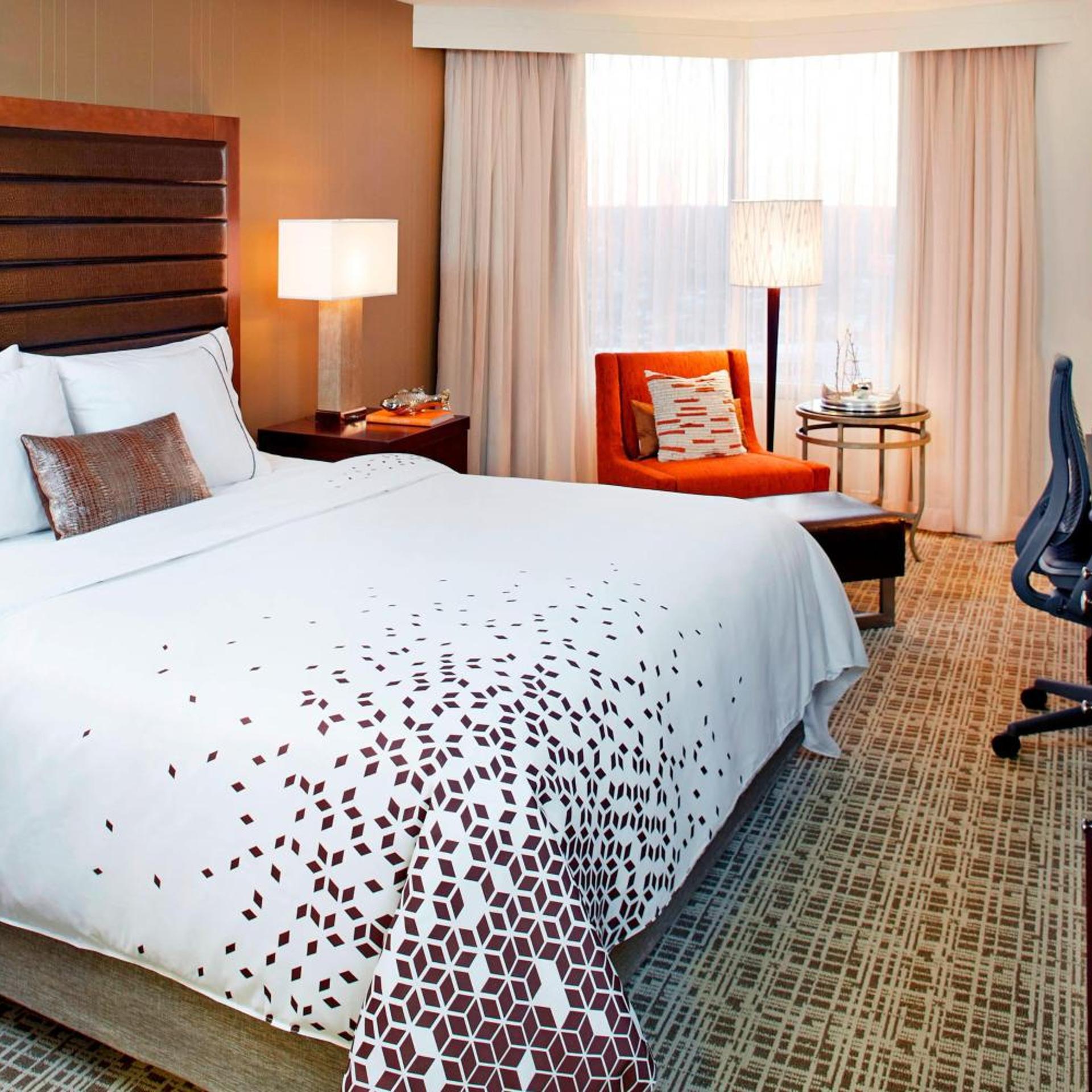 Room, King Bed, Club Floor