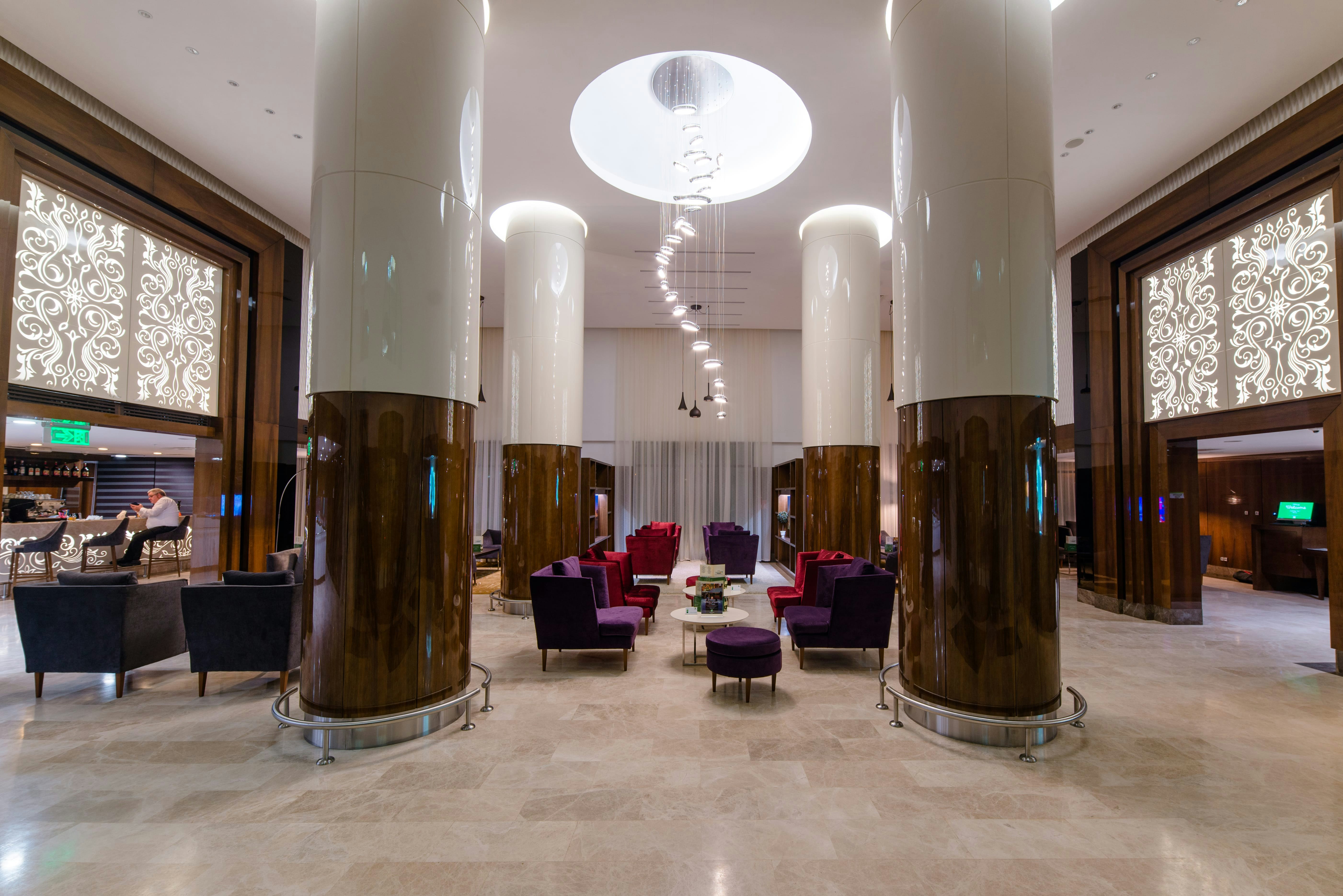 Holiday Inn Aktau 19/30