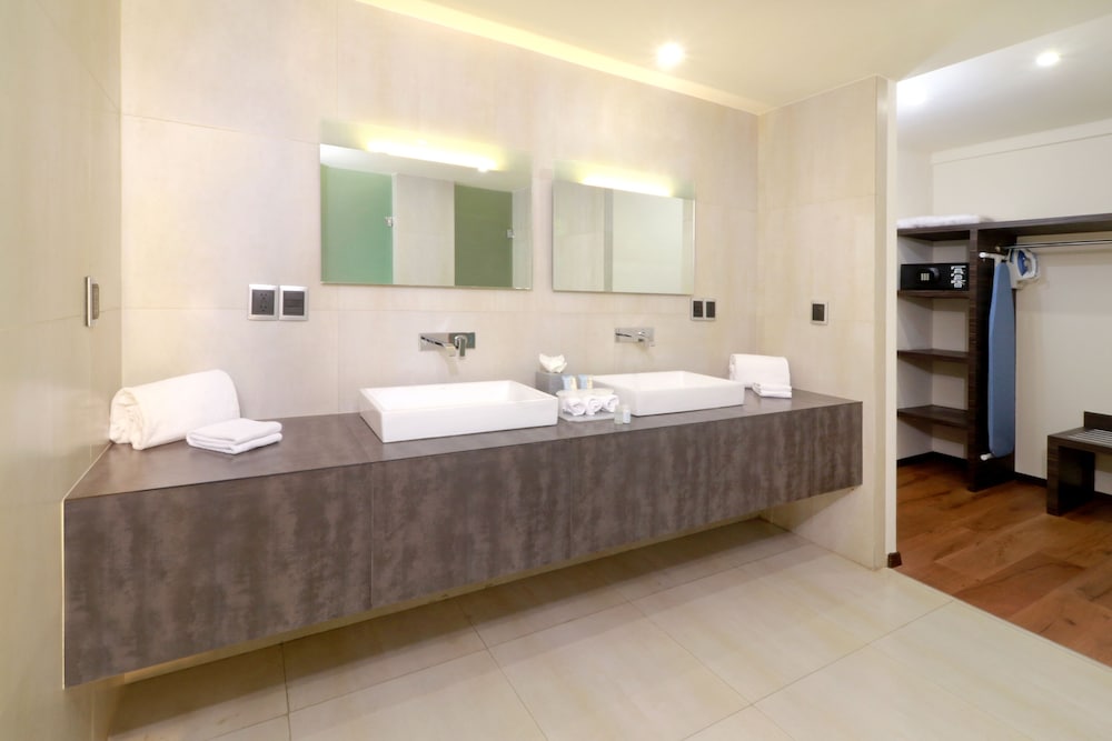 HOLIDAY INN EXPRESS MEXICO AEROPUERTO 4/37