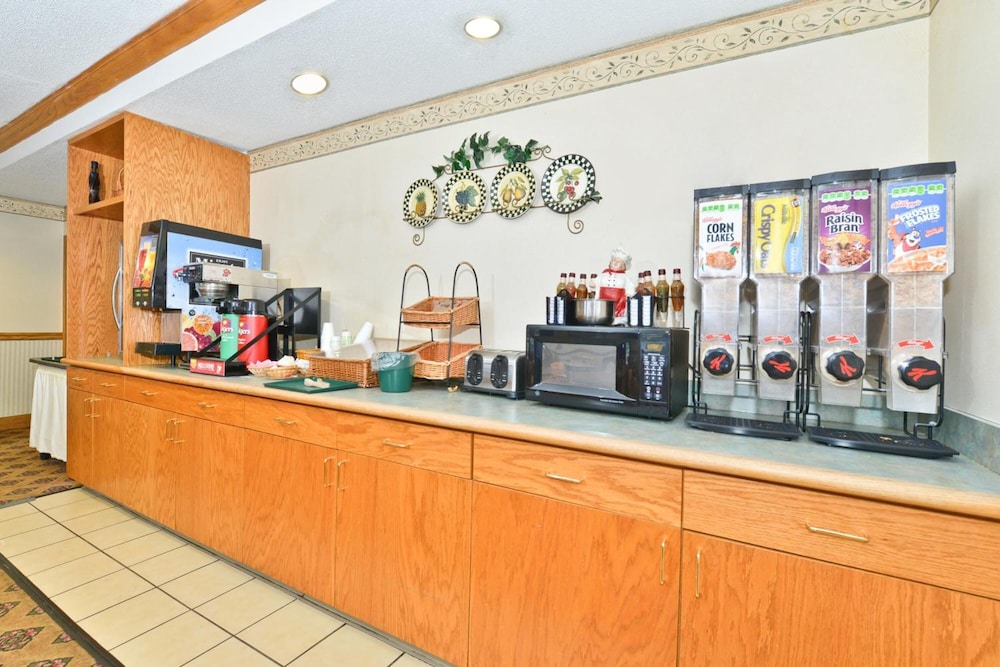 BlissPoint Inn and Suites Marion 3/47