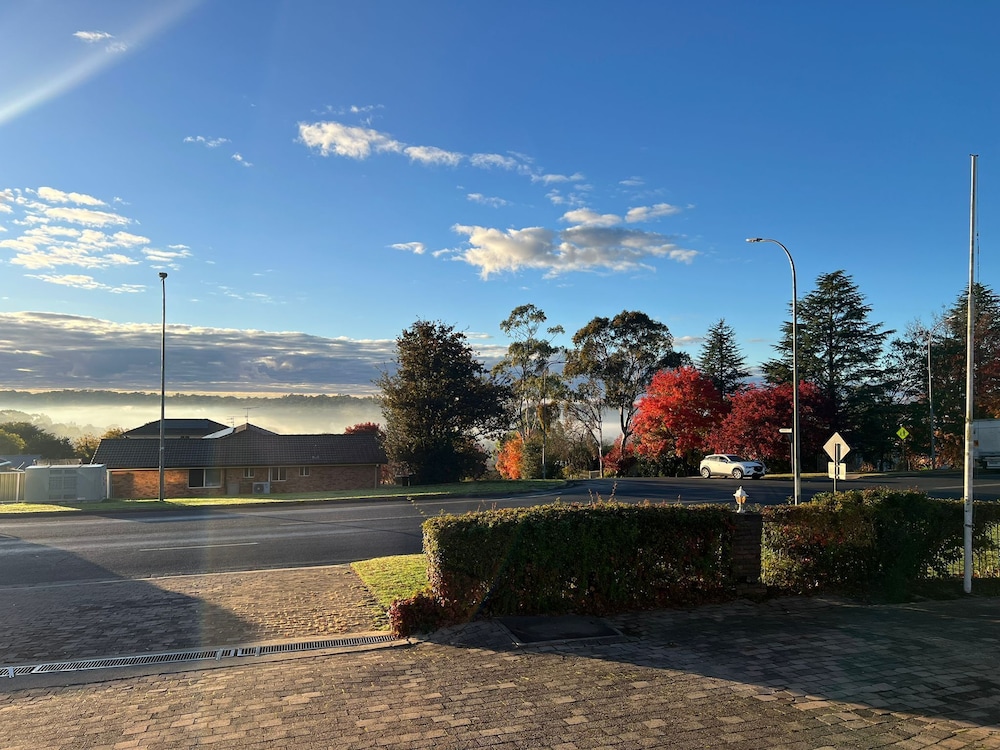Deer Park Motor Inn And Restaurant 35/50