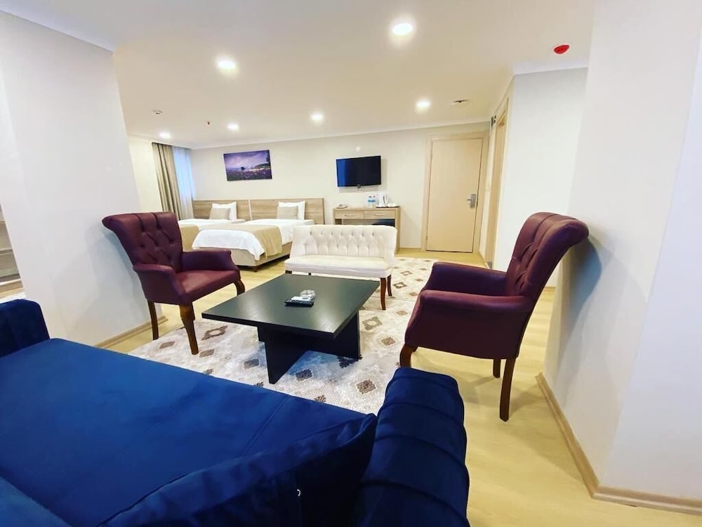 Simal Hotel 35/50