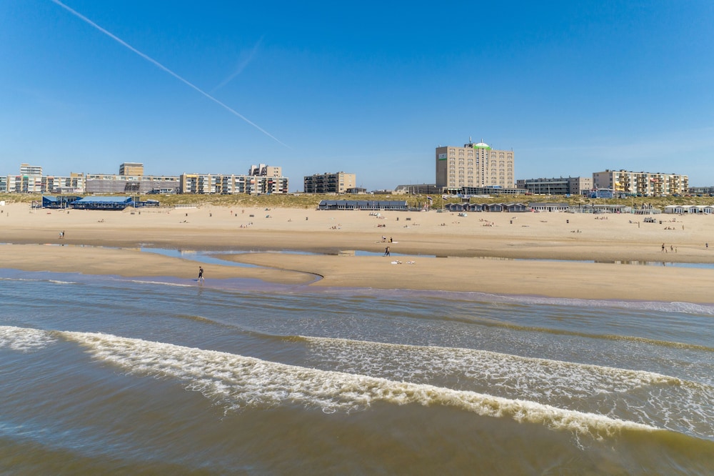 Beach Hotel Zandvoort by Center Parcs 28/33