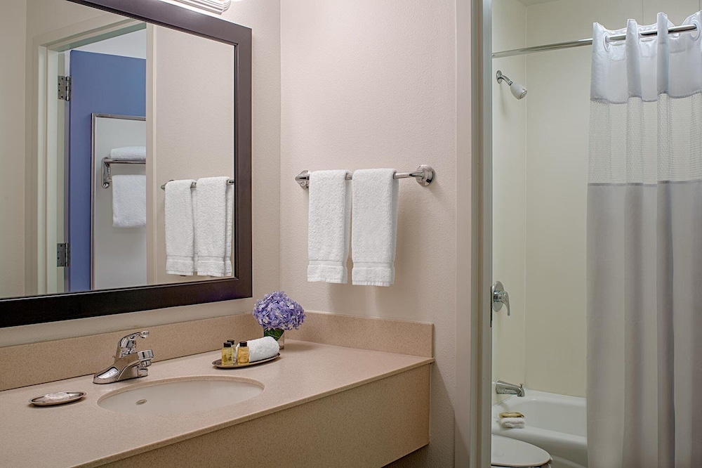 Federal City Inn & Suites 16/34