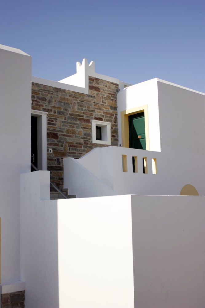 Naxos Palace 5/49