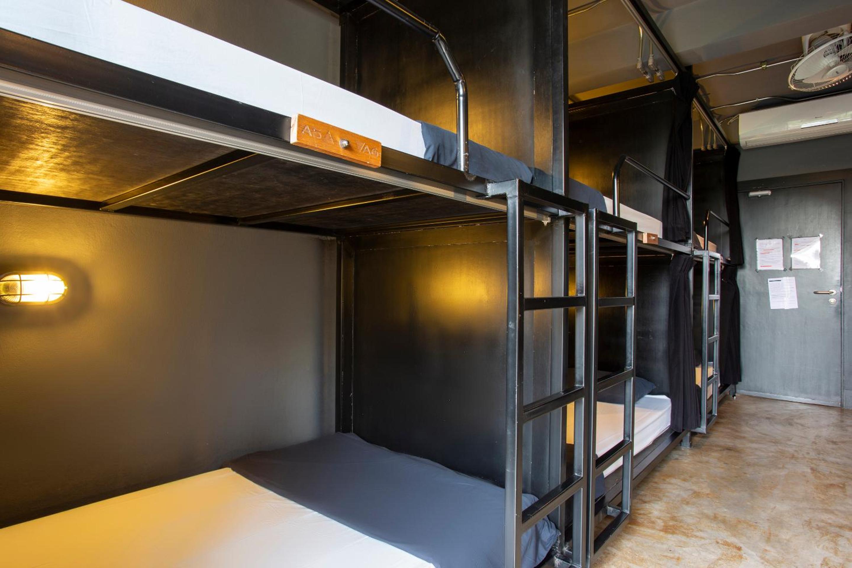 Box Hostel N Cafe Chiang Mai 10/68