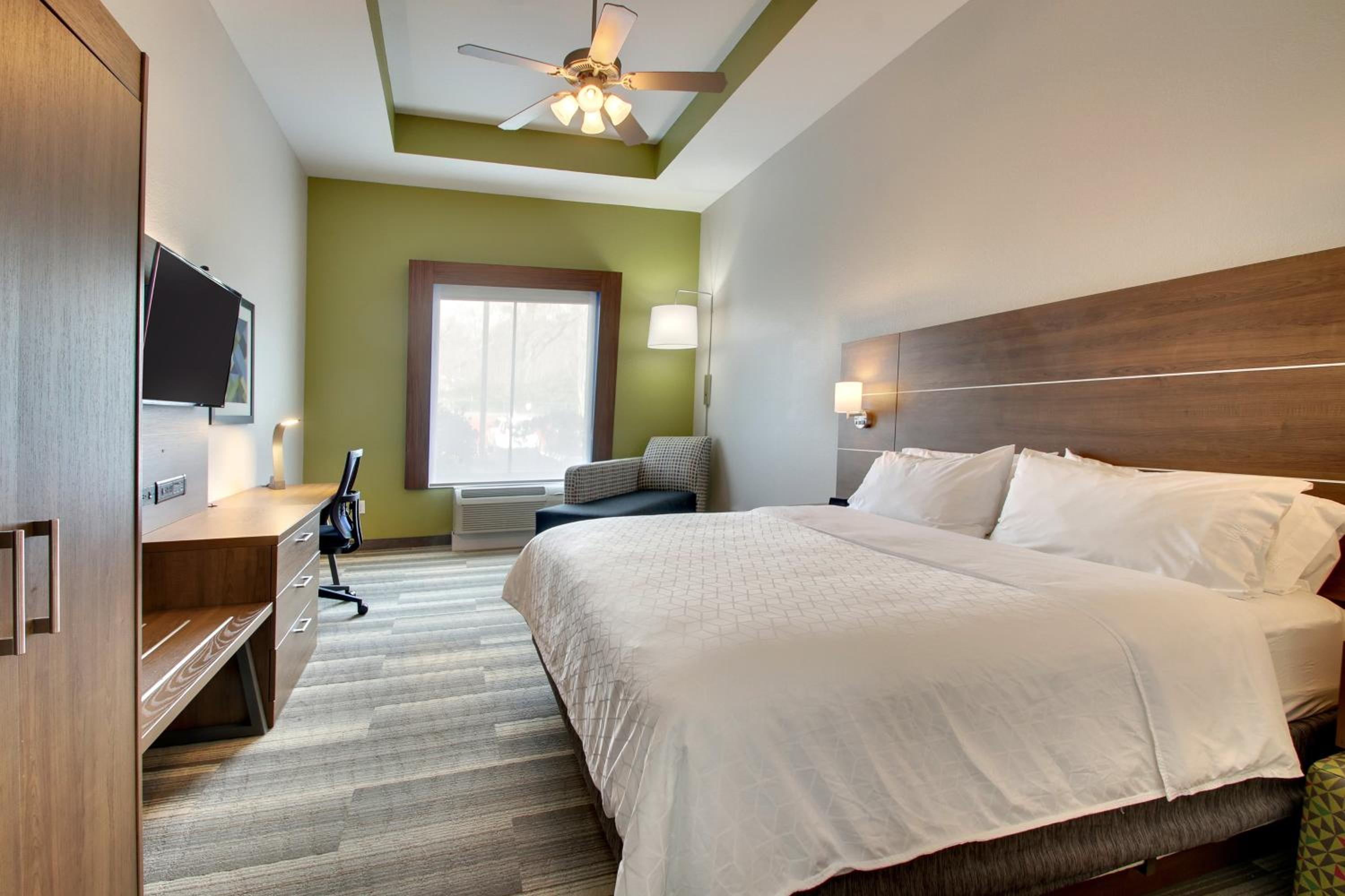 Feature, King Bed