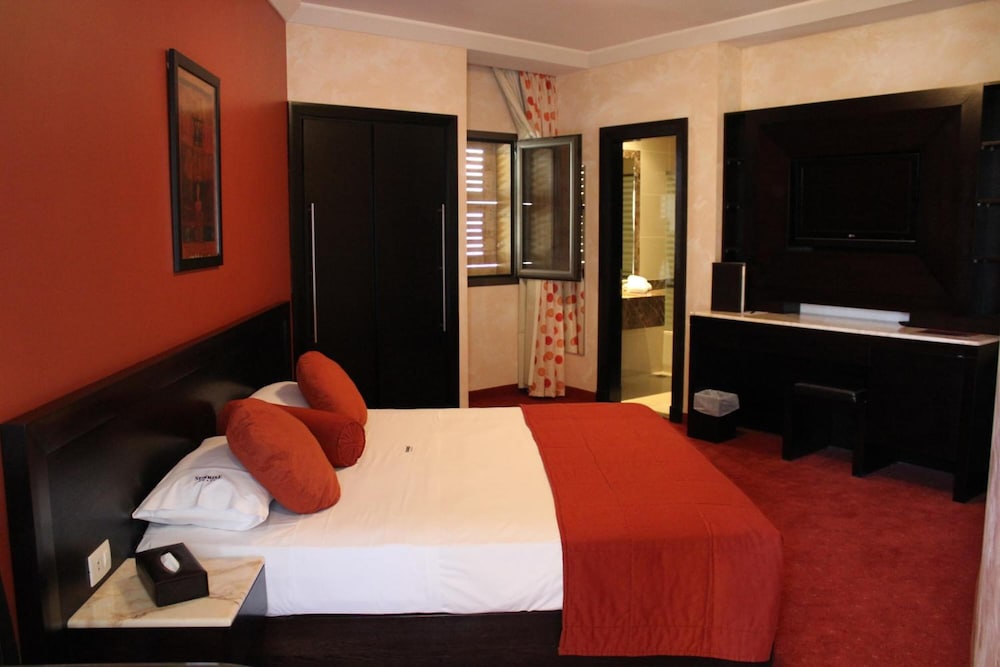 Sunrise Hotel 16/53