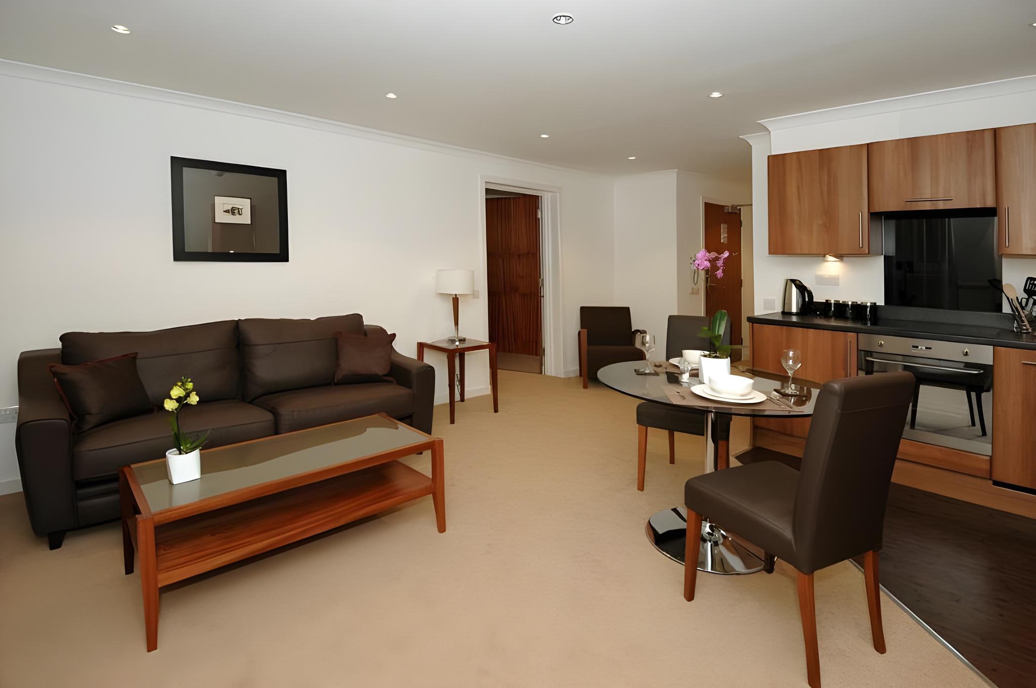 SUPERIOR, APARTMENT
