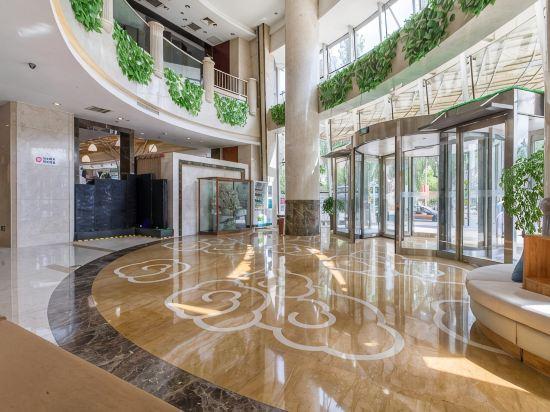 Chun Xue Four Seasons Hotel 16/57