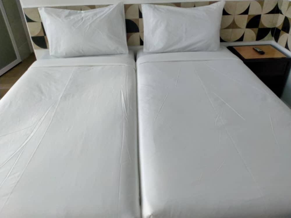 NIDA Rooms Butterworth Chain Ferry Classics 20/35