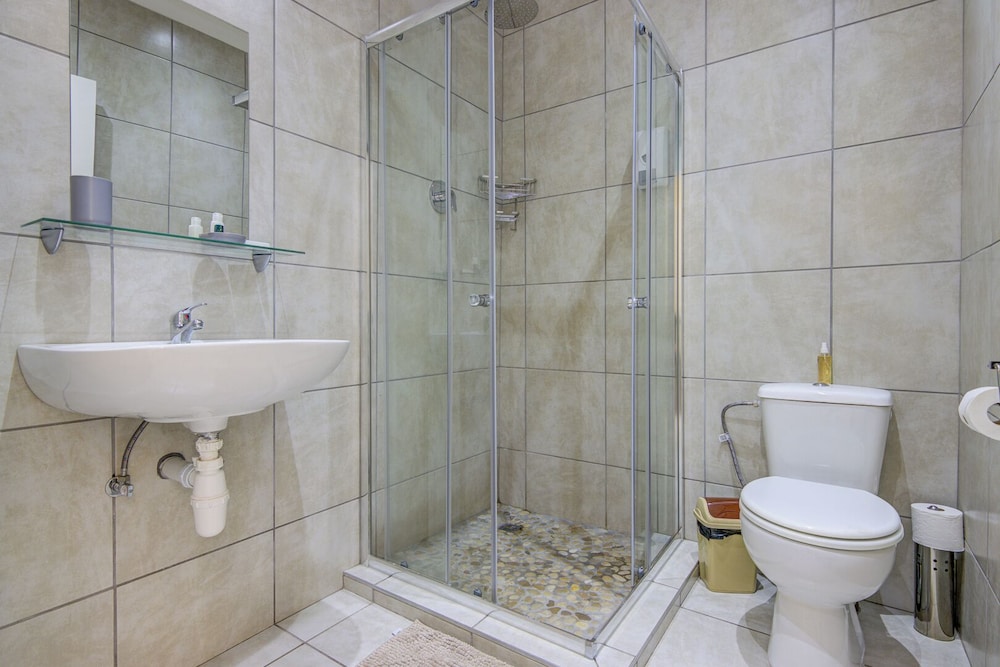 Edenvale Guest House 21/22