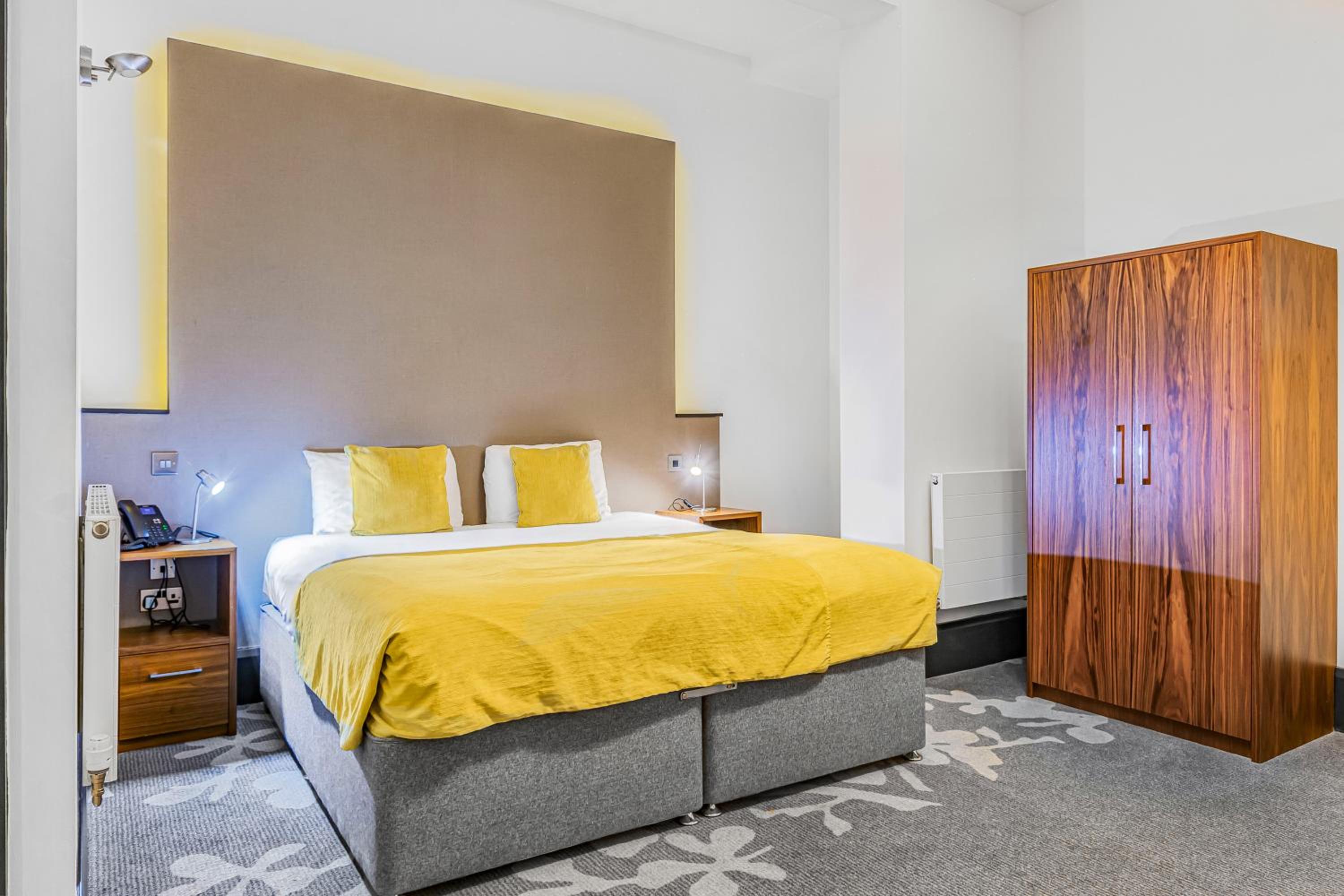 Standard, Double Bed, No Window